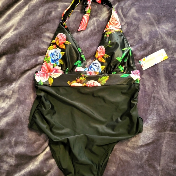 Halter Style Swimsuit NWT - Picture 1 of 2